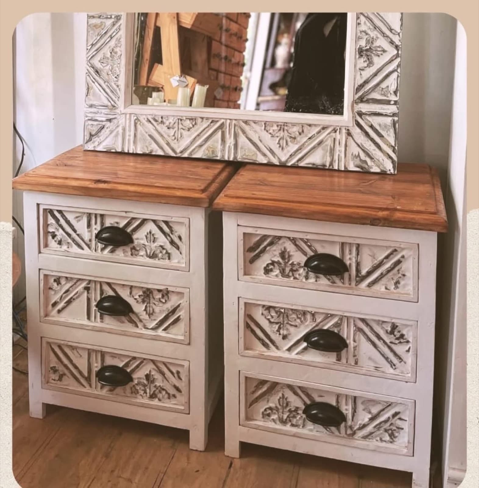 Silver Cee — Mirrors, frames & furniture